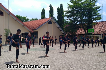 Tahta Mataram Bojonegoro Tradisi Kenaikan Tingkat