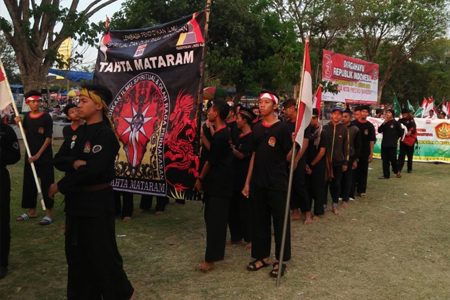 Saudara Tahta Mataram Ikut Serta Pawai HUT ke-73 RI di Karanganyar